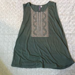NWOT Alya tank from Francesca’s, size small